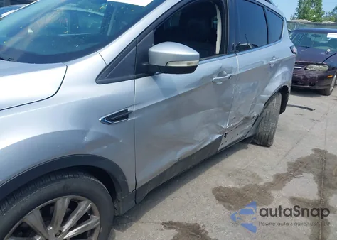 2018 Ford Escape Titanium из США, поврежденный, VIN 1FMCU0J99JUC85530